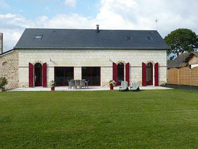 Jolie Maison De Campagne En Pierre De Tuffeau Longué 외부 사진